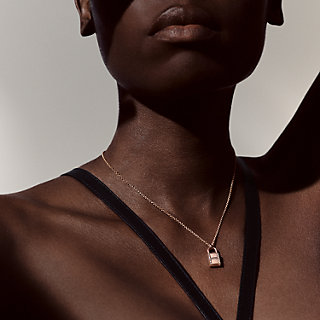 ＊エレガント＊【HERMES】エルメス ペンダント Kelly Cadenas Kelly Cadenas pendant | Hermès USA